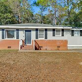 1 Mi to Chattahoochee Riverwalk: Cozy Home Base