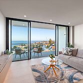 Modern 1-bed With Tamarama Beach Views