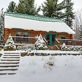 Game Room, Deck! Cozy Ski Cabin Near Sugarloaf