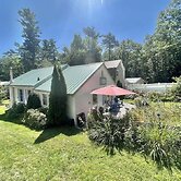 Pine Tree Cottage Limit 5 2 Bedroom Cottage