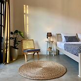 Beachside Stay Steps from Mawella Beach