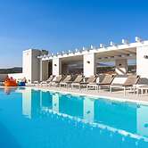 Hotel with panoramic swimming pool in porto San Paolo