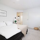 Spacious 1BR Apt. near the city center