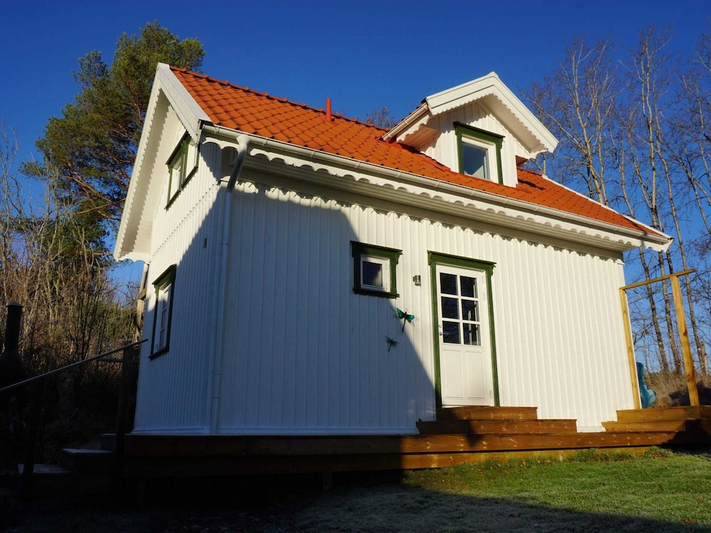 4 Person Holiday Home in Tanumshede