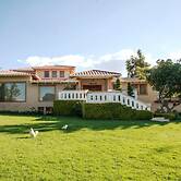 Lujosa Casa Guayllabamba BBQ Jacuzzi Gym Piscina