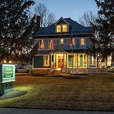 Ash Street Inn