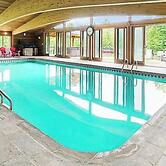Large 7BR Villa Sleeps 16 Indoor Pool Hot Tub