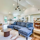 < 1 Mi to Downtown Pensacola: Quiet Home w/ Yard