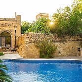 Rustic Gozo Farmhouse With Private Pool Garage
