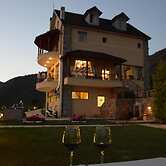 Sofra e Shpatit Hotel