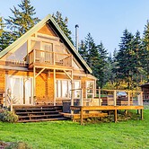 Pacific View Home: Hot Tub & Ocean/valley Views!