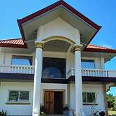 Seven Waves Beachfront