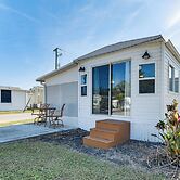 Resort Amenities, 7 Mi to Dtwn: Sarasota Home!