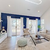 2 BR Condo w/ Golf Course Views & Pool