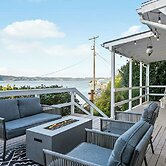 1 BR Waterfront Cottage on the Puget Sound