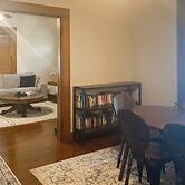 3BR Charming Home w/ Porch, in the Downtown Buda
