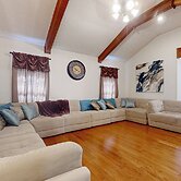 3BR Family Home w/ Wifi, Workspace, Laundry