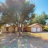 3BR Family Home w/ Wifi, Workspace, Laundry