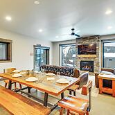 Luxury Ski Home w/ Hot Tub on Schweitzer Mountain
