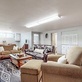 2BR Dog-friendly Duplex Close to Boise w/ W & D