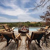 5BR Luxury Home w/ Pool & Wrap-around Porch