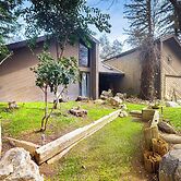 3BR Secluded & Well-stocked Riverside Home w/ AC