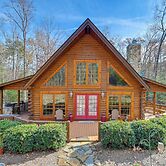 1 Mi to Lake Tillery: Outdoor Retreat w/ Hot Tub!