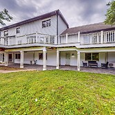 1BR on Working Homestead w/ River Access