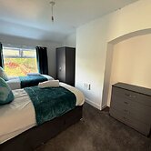 3 Bedroom House Near Arena