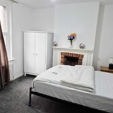 Room-private Room, Closer to Train Stati
