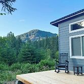 2 BR Dog-friendly Cabin Near River w/ Fire Pit