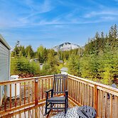 2 BR Dog-friendly Cabin Near River w/ Fire Pit