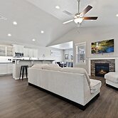 Relaxing Stay Pet Friendly King Near the Lake