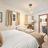 The George Inn Hotel Rooms - Room 3