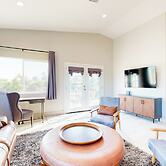 Two Dog-friendly Home, Close to Wine Country