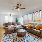 Inviting Home w/ Enlosed Yard & Gas Grill