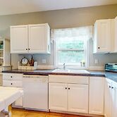 Homested Cottage: Home on Beautiful Farmland