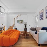 Luxurious Large 3 Bedroom Loft Saskatchewan Drive