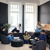 Capsule residence