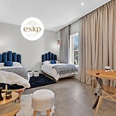 Hidden Lakefront Gem on a Gated Countryside Escape