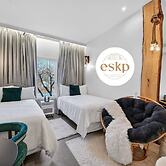 Natural Getaway at Orchard Farm Lakeside Retreat