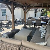 Waterfront Retreat - Hot Tub Fireplace Pier