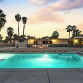 3BR Designer Hideaway w/ Private Pool, spa