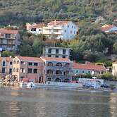 Apartments Savić Near the Sea