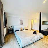 2BR Apt With Balcony Blumengärten