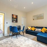 Stunning 3 Bedroom Home in Newcastle-under-lyme With Garden