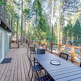 3 Mi to Calaveras Big Trees: Group-ready Mtn Cabin
