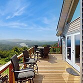 3BR Home w/ Mountain/lake Views & Hot Tub