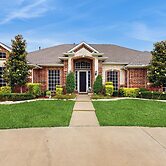 Pool & Outdoor Bar! Spacious Getaway in Sachse