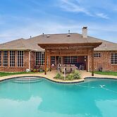 3BR Home w/ Private Pool, Large Yard, Wet Bar & TV